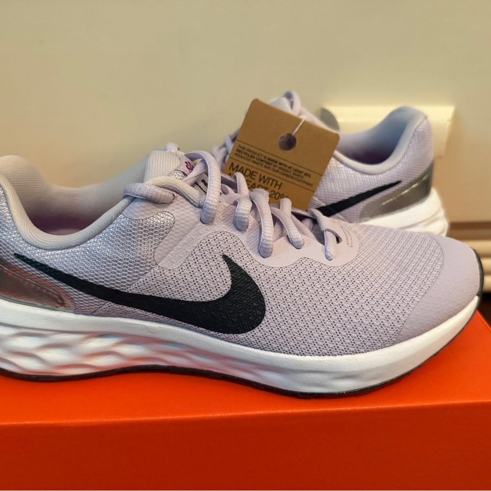 Nike running shoes Kids size 5.5 NWT
